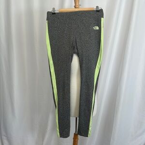 THE NORTH FACE GRAY AND GREEN LEGGINGS - SIZE MEDIUM